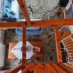 Dimitra Feriehus *