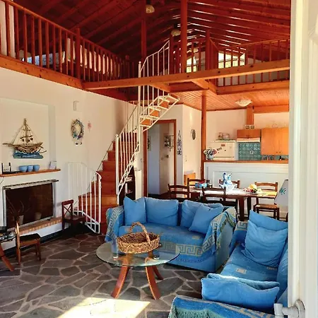 Holiday home Dimitra